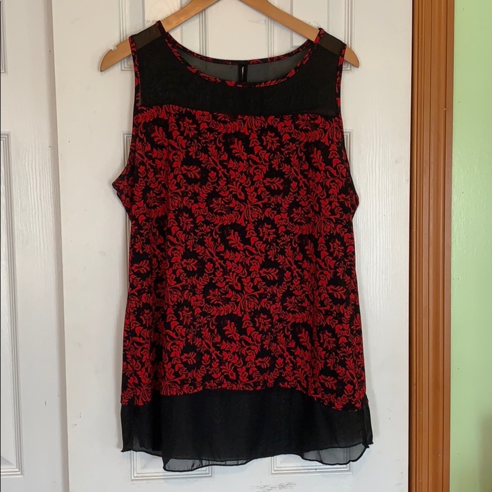 Roz & Ali Black and red top